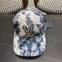 LV classic baseball cap, a versatile item that looks great no matter how you pair it (158)