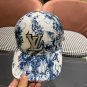 LV classic baseball cap, a versatile item that looks great no matter how you pair it (158)