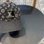 LV classic baseball cap, a versatile item that looks great no matter how you pair it (178)