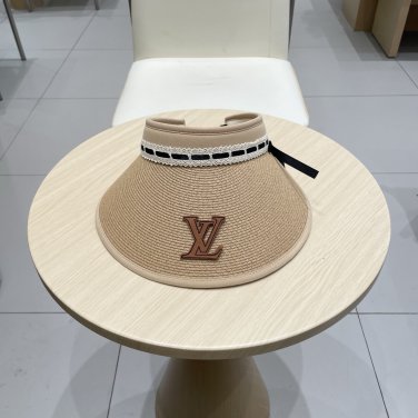 LV classic baseball cap, a versatile item that looks great no matter how you pair it (182)