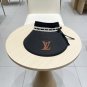 LV classic baseball cap, a versatile item that looks great no matter how you pair it (183)
