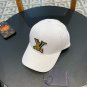LV classic baseball cap, a versatile item that looks great no matter how you pair it (191)