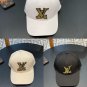 LV classic baseball cap, a versatile item that looks great no matter how you pair it (191)