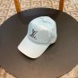 LV classic baseball cap, a versatile item that looks great no matter how you pair it (195)