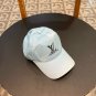 LV classic baseball cap, a versatile item that looks great no matter how you pair it (195)