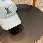 LV classic baseball cap, a versatile item that looks great no matter how you pair it (195)