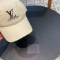 LV classic baseball cap, a versatile item that looks great no matter how you pair it (196)