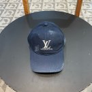 LV classic baseball cap, a versatile item that looks great no matter how you pair it (197)