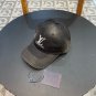 LV classic baseball cap, a versatile item that looks great no matter how you pair it (198)