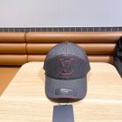 LV classic baseball cap, a versatile item that looks great no matter how you pair it (199)
