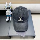 LV classic baseball cap, a versatile item that looks great no matter how you pair it (207)