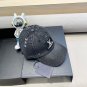 LV classic baseball cap, a versatile item that looks great no matter how you pair it (207)