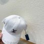 LV classic baseball cap, a versatile item that looks great no matter how you pair it (215)