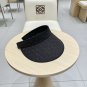 LV classic baseball cap, a versatile item that looks great no matter how you pair it (218)