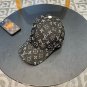 LV classic baseball cap, a versatile item that looks great no matter how you pair it (221)