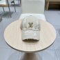 LV classic baseball cap, a versatile item that looks great no matter how you pair it (227)