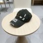 LV classic baseball cap, a versatile item that looks great no matter how you pair it (229)