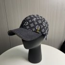 LV classic baseball cap, a versatile item that looks great no matter how you pair it (231)