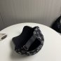LV classic baseball cap, a versatile item that looks great no matter how you pair it (231)