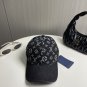 LV classic baseball cap, a versatile item that looks great no matter how you pair it (231)