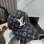 LV classic baseball cap, a versatile item that looks great no matter how you pair it (235)