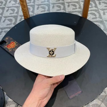 LV's 2025 new resort-style straw hat, a must-have for travel, super easy to match (7)
