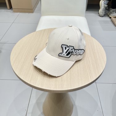 lv's new spring and summer all-season versatile baseball cap (2)