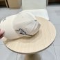 lv's new spring and summer all-season versatile baseball cap (2)