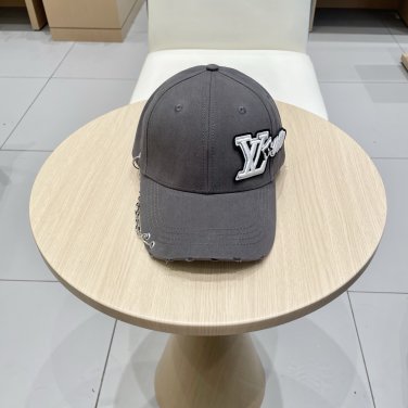 lv's new spring and summer all-season versatile baseball cap (3)