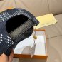 New LV original single baseball cap, big V silk-screened (2)
