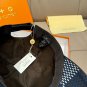 New LV original single baseball cap, big V silk-screened (2)