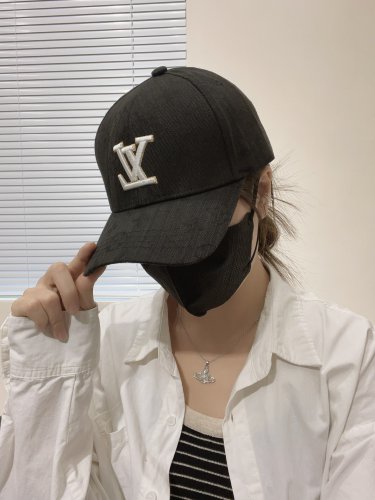 The classic baseball caps of LV (LV) embody the retro beauty that is popular (2)