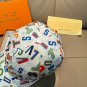 The new original single baseball cap of LV, with silk-screened letters (5)