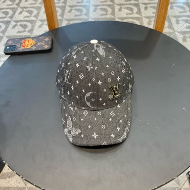 The new original single baseball cap of LV(LV), with embossed patterns (10)