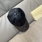 The new original single baseball cap of LV(LV), with embossed patterns (2)
