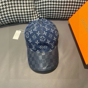 The new original single baseball cap of LV(LV), with embossed jacquard patchwork (15)