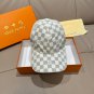 The new LV original single baseball cap with print, made of top-grain cowhide (64)