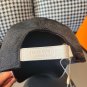 The new LV original single baseball cap with print, made of top-grain cowhide (57)