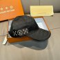 The new LV original single baseball cap with print, made of top-grain cowhide (51)