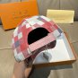 The new LV original single baseball cap with print, made of top-grain cowhide (49)