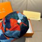 The new LV original single baseball cap with print, made of top-grain cowhide (36)