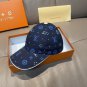 The new LV original single baseball cap with print, made of top-grain cowhide (35)