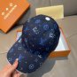 The new LV original single baseball cap with print, made of top-grain cowhide (35)