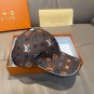 The new LV original single baseball cap with print, made of top-grain cowhide (34)