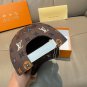 The new LV original single baseball cap with print, made of top-grain cowhide (34)