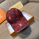 The new LV original single baseball cap with print, made of top-grain cowhide (33)
