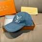 The new LV original single baseball cap with print, made of top-grain cowhide (31)