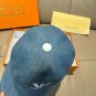 The new LV original single baseball cap with print, made of top-grain cowhide (31)