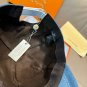 The new LV original single baseball cap with print, made of top-grain cowhide (31)