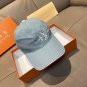 The new LV original single baseball cap with print, made of top-grain cowhide (28)